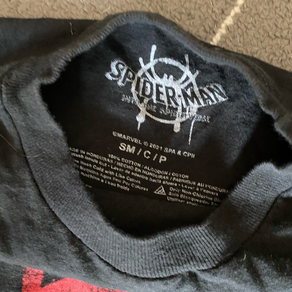 🕷️🕸️Spider-Man Tee - Picture 5 of 6